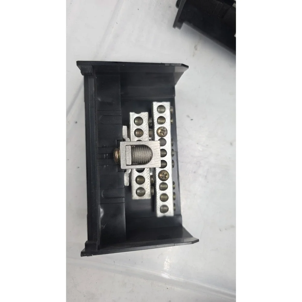 4pc. Square D SN12125 Neutral Assembly Insulated Groundable